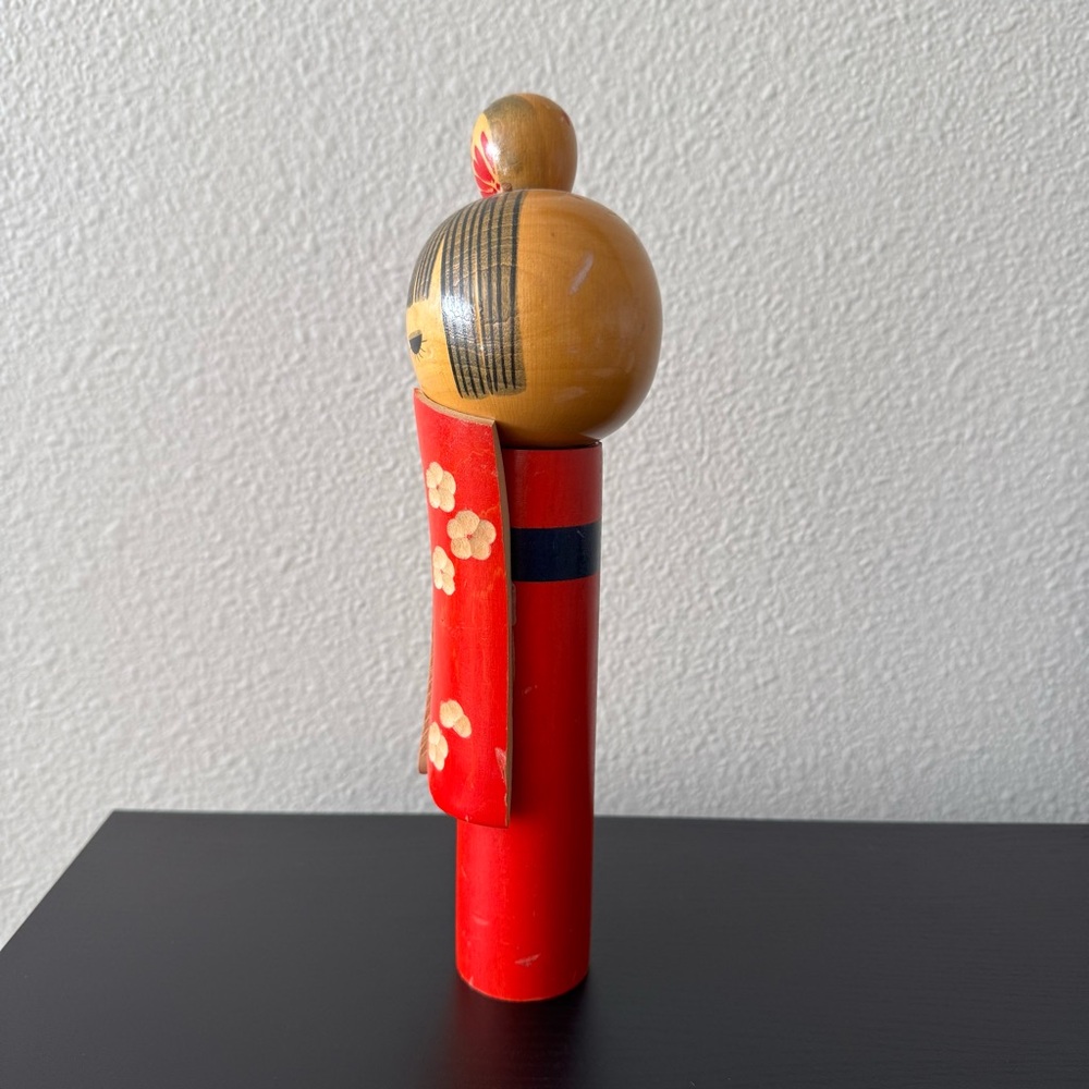 Vintage Red Kokeshi Doll with Floral Design - Picture 2 of 7